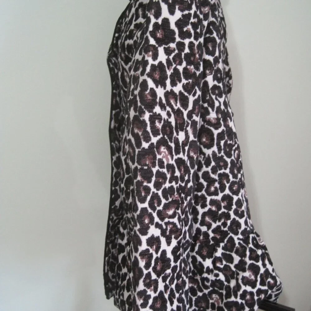 Rue21 Women’s Coat Size Medium Inner Pink with Leopard Print Polyester Lining